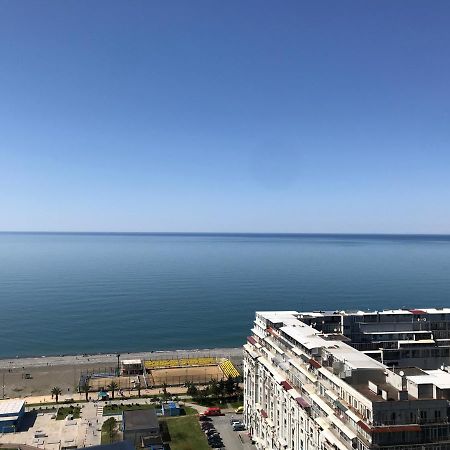 Apartment By The Sea Batoumi Extérieur photo
